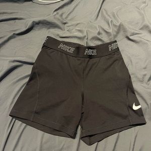 Nike pros black